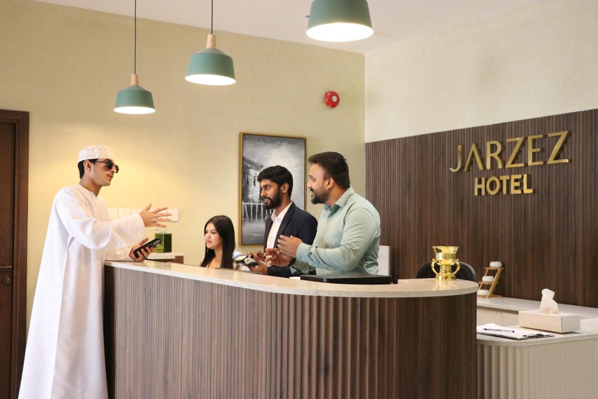 Jarzez Hotel Apartments Al Hail as-Sib Exteriör bild